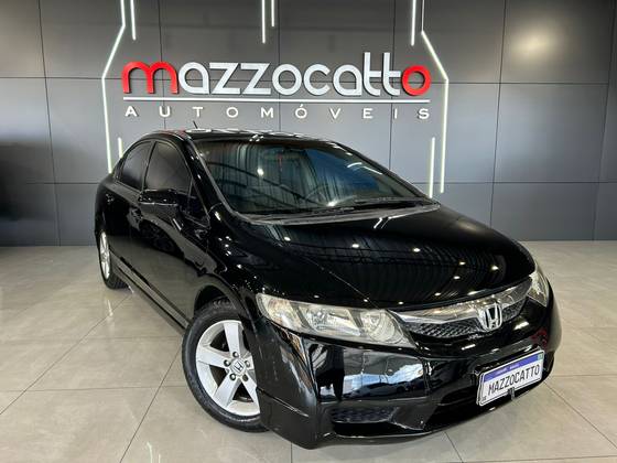 HONDA CIVIC 1.8 LXS 16V FLEX 4P AUTOMÁTICO HONDA CIVIC 1.8 LXS 16V FLEX 4P AUTOMÁTICO